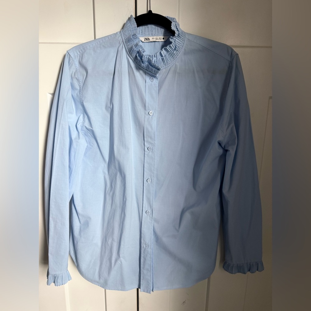NWOT Zara light blue ruffle-trimmed blouse. Size M. - Picture 2 of 5